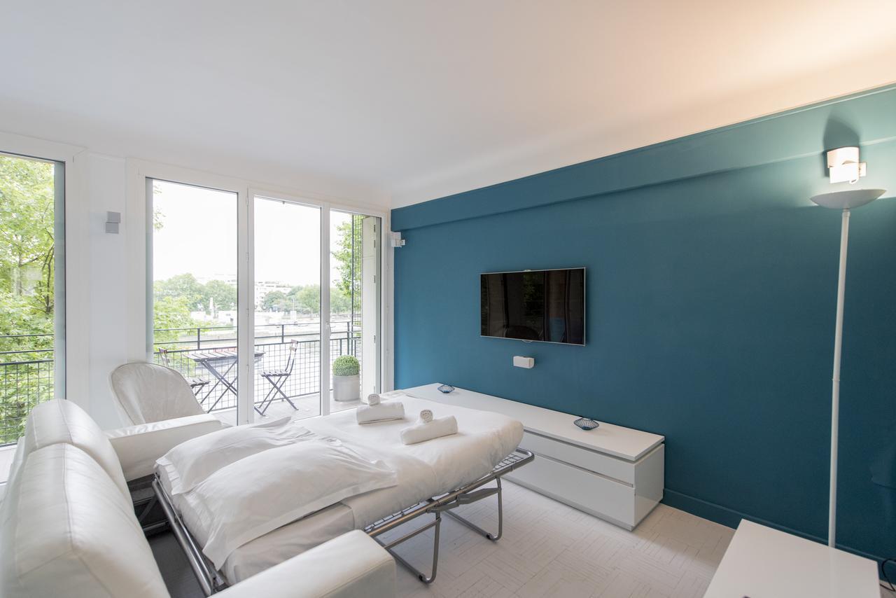 Veeve - By The Riverbank Paris Exterior photo